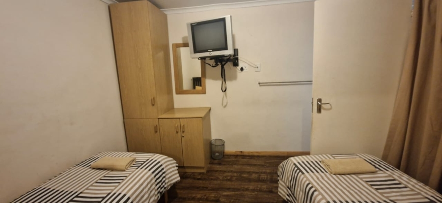 15 Bedroom Property for Sale in Porterville Western Cape